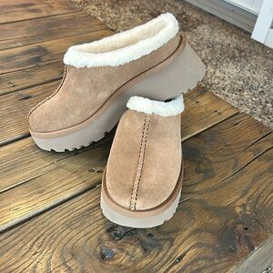 UGG New Heights Cozy Clogs